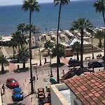 아파트호텔 Nautilus Tourist 라르나카