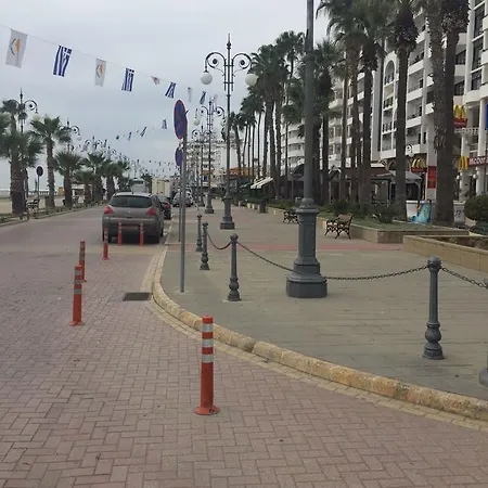 Nautilus Tourist Апарт-отель 3*