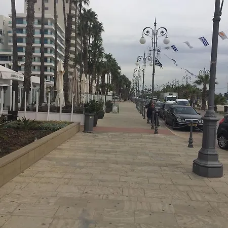 Nautilus Tourist Aparthotel Larnaca