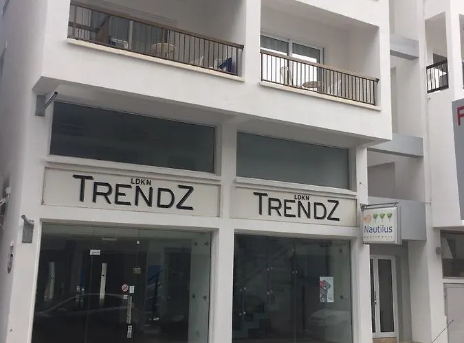 Nautilus Tourist Aparthotel 3*