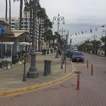 Nautilus Tourist Aparthotel Larnaca